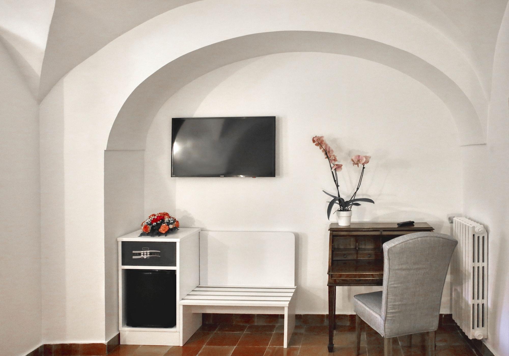 Palazzo Confalone Hotel 5*